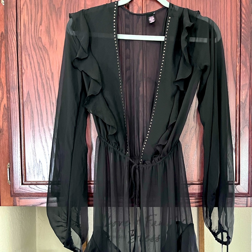 Victoria’s Secret sheer lingerie coverup/robe 2 for 18🍾